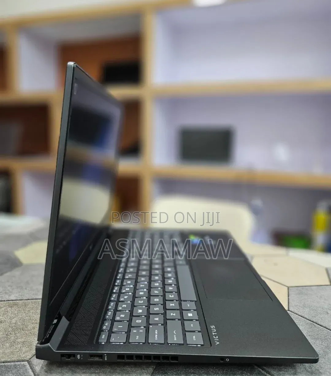 New Laptop HP 240 G8 32GB Intel Core i7 SSD 1T