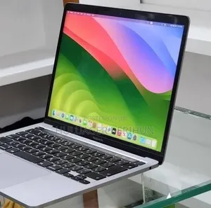 New Laptop Apple MacBook Pro 2020 8GB Intel Core i5 SSD 256GB
