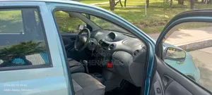 Toyota Vitz 1.0 FWD 3dr 2002 Blue