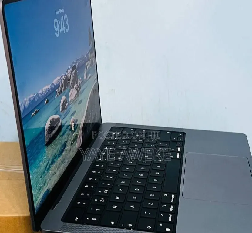 New Laptop Apple MacBook Pro M1 16GB Apple M1 Pro SSD 512GB