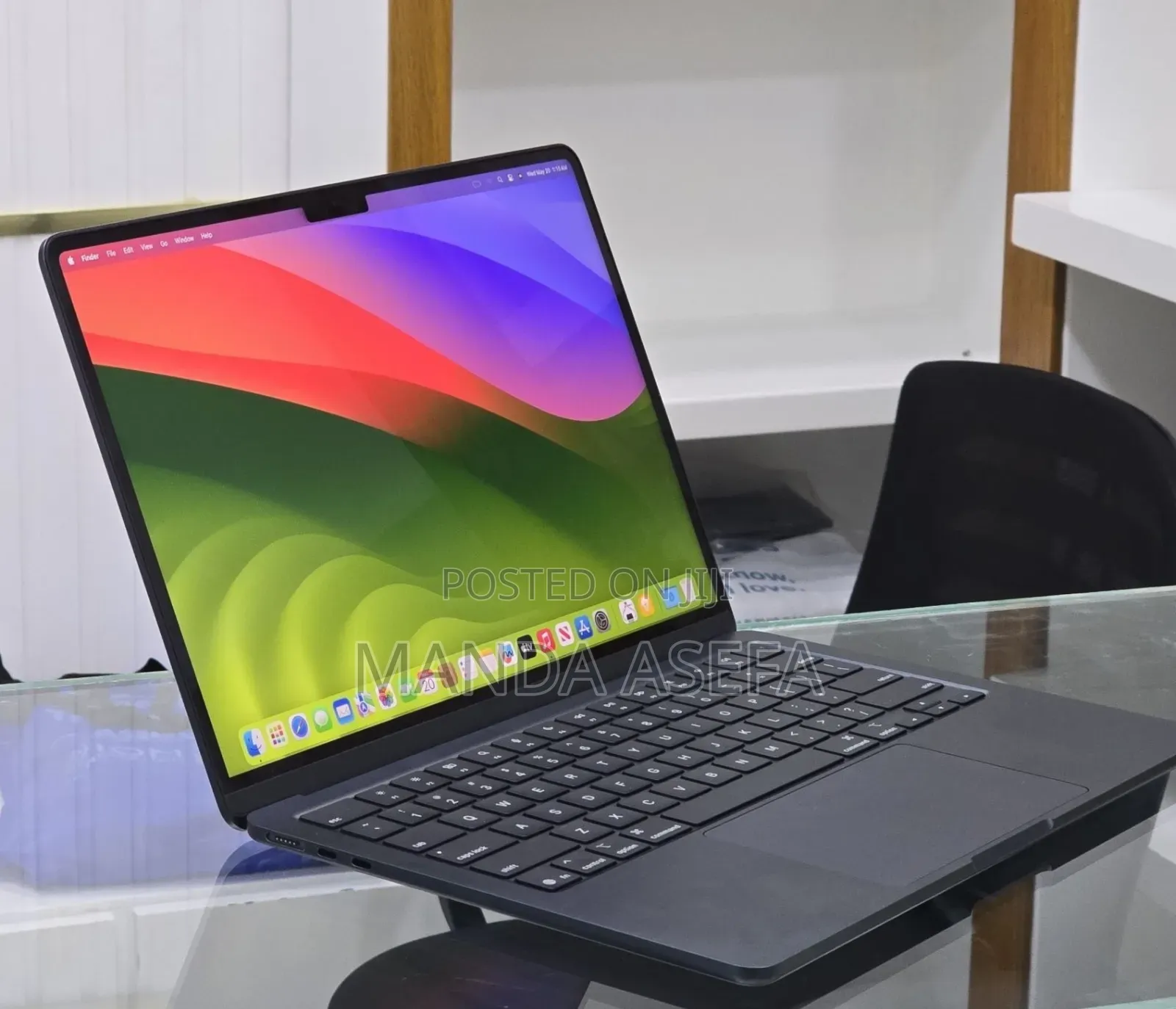 New Laptop Apple MacBook Air 2025 M4 13-inch 16GB Apple M4 SSD 256GB