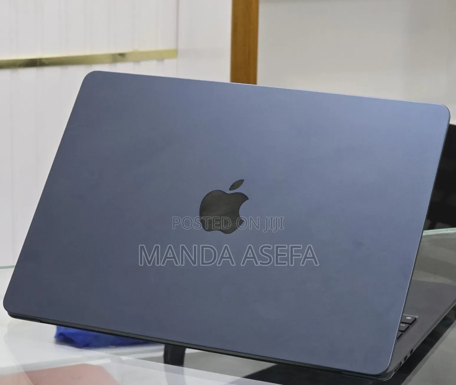 New Laptop Apple MacBook Air 2025 M4 13-inch 16GB Apple M4 SSD 256GB