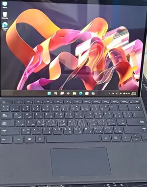 New Laptop Microsoft Surface Pro 9 16GB Intel Core i7 SSD 512GB