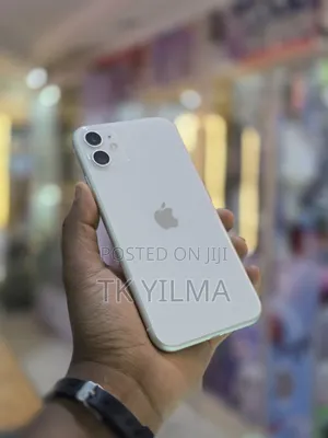 New Apple iPhone 11 128 GB White