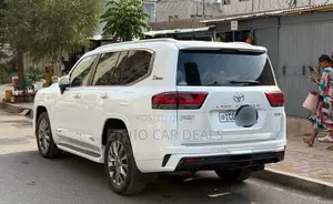 Toyota Land Cruiser 2022 White