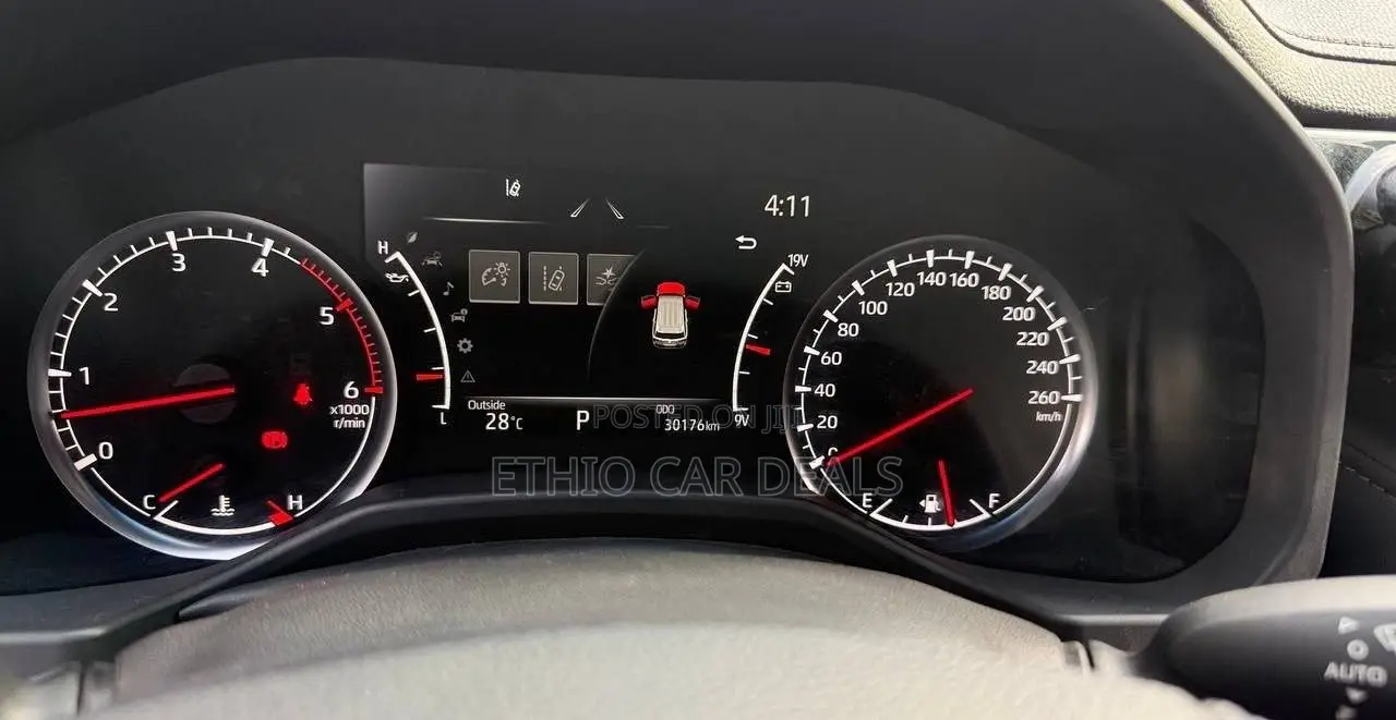 Toyota Land Cruiser 2022 White