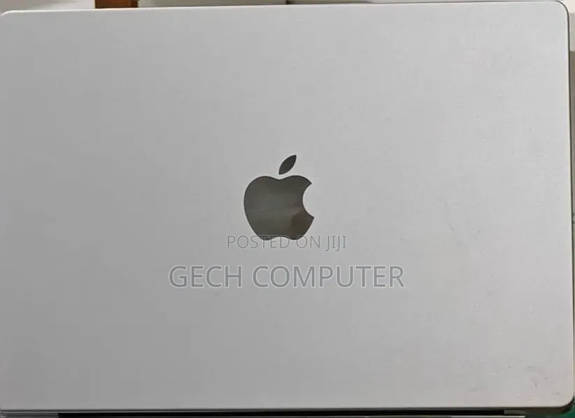 New Laptop Apple MacBook Pro M1 8GB Intel Core i7 SSD 512GB