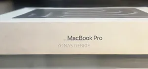 New Laptop Apple MacBook 36GB Apple M1 Max SSD 1T
