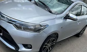 Toyota Yaris 2015 Silver