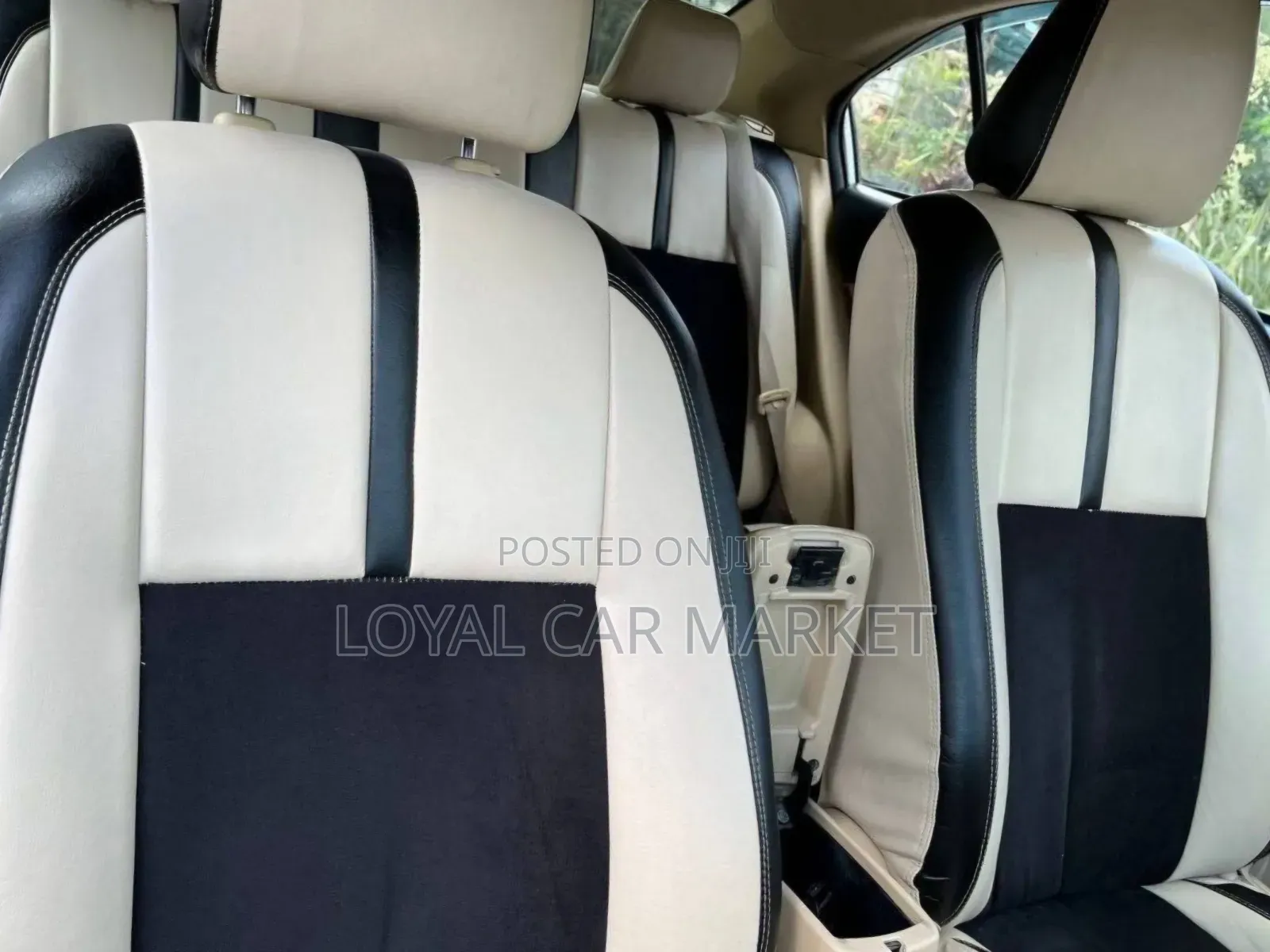 Toyota Yaris 2015 Silver