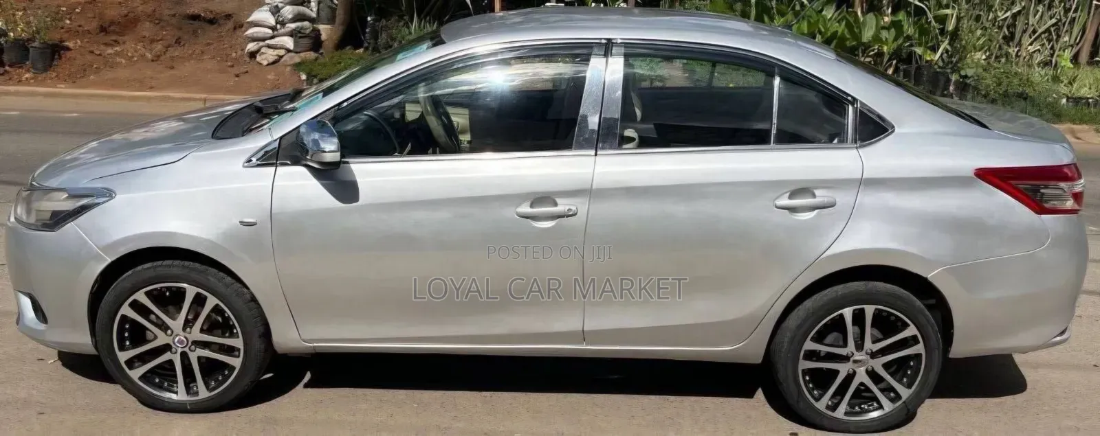 Toyota Yaris 2015 Silver
