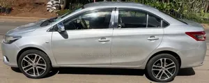 Toyota Yaris 2015 Silver