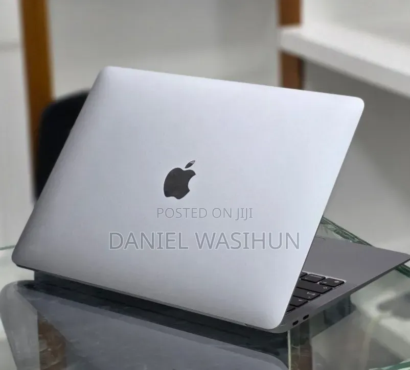 New Laptop Apple MacBook Air 2020 M1 8GB Apple M1 SSD 256GB
