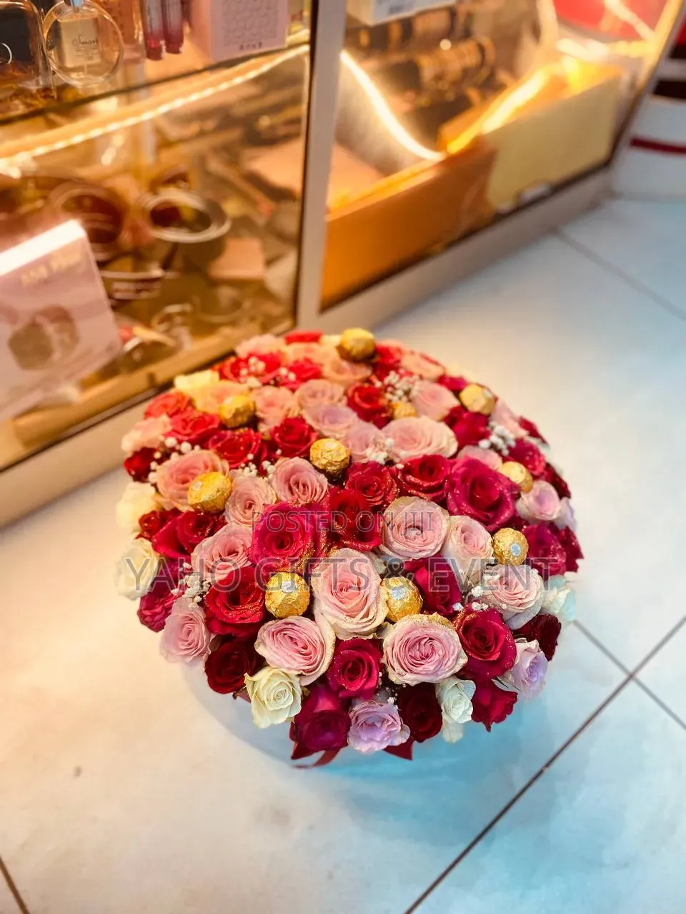Table Flower With Chocolate