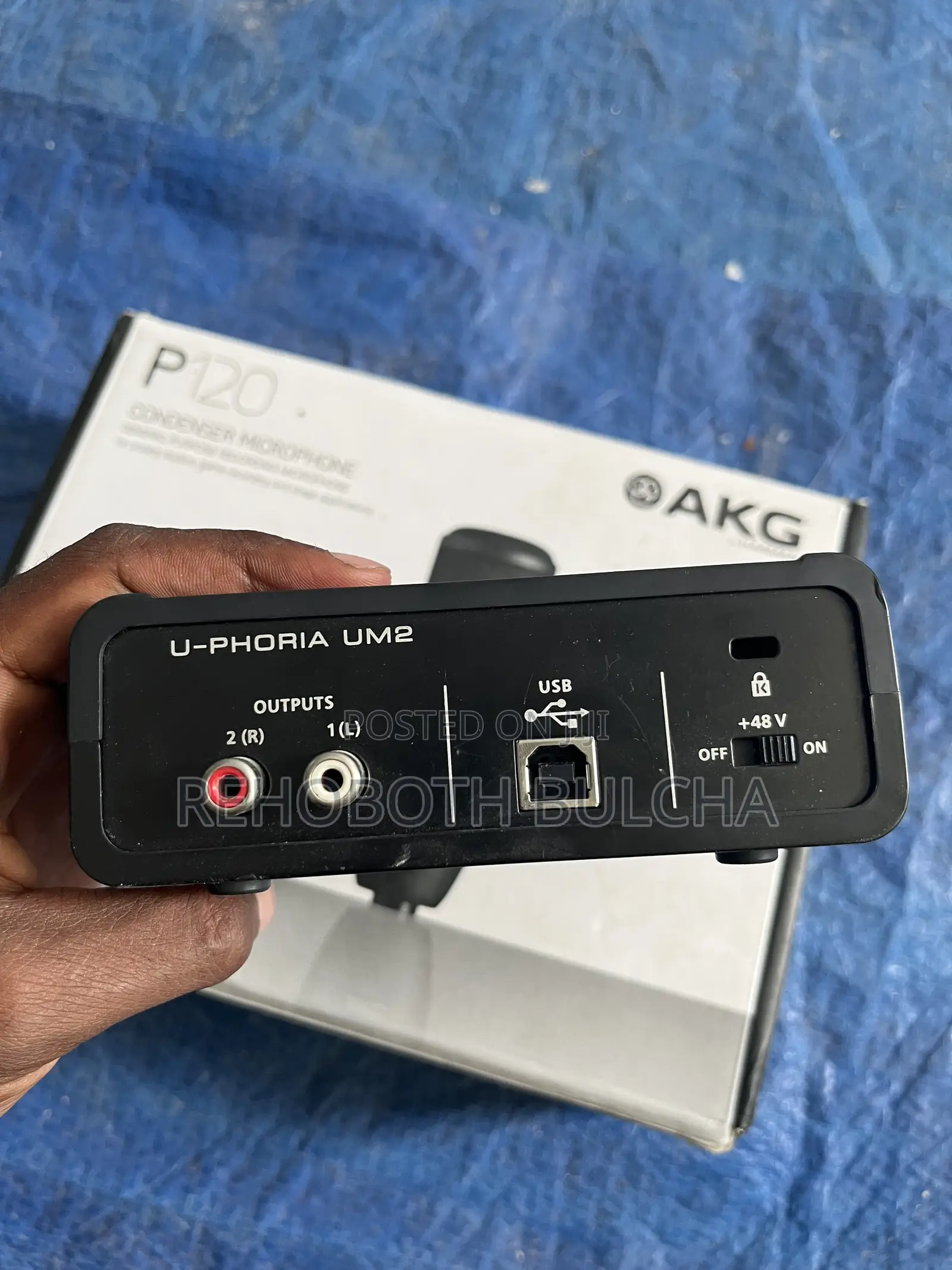 Behringer U-Phoria Um2