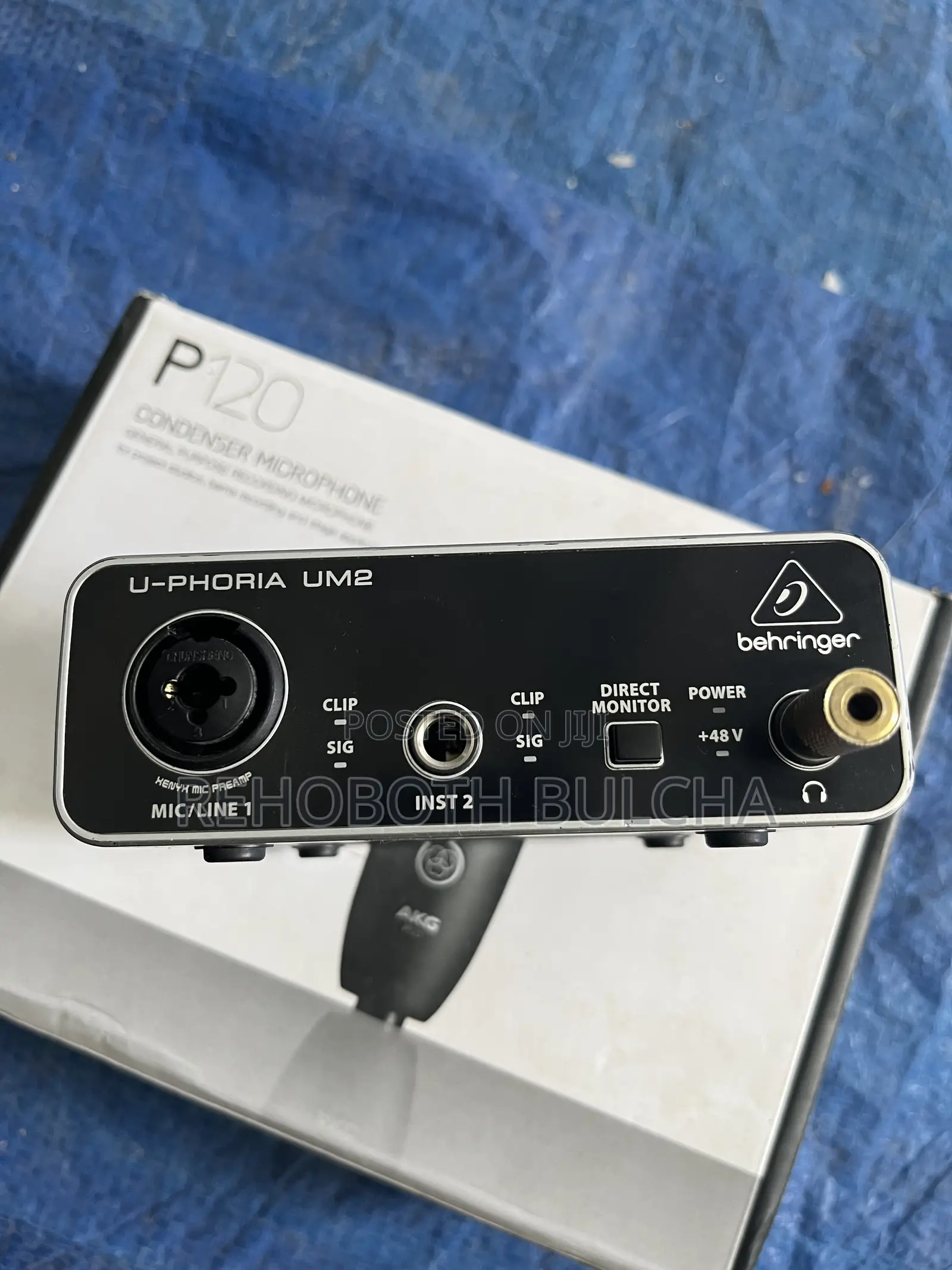 Behringer U-Phoria Um2