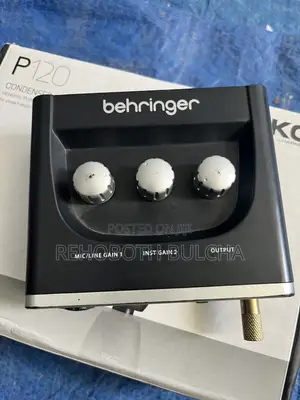 Behringer U-Phoria Um2