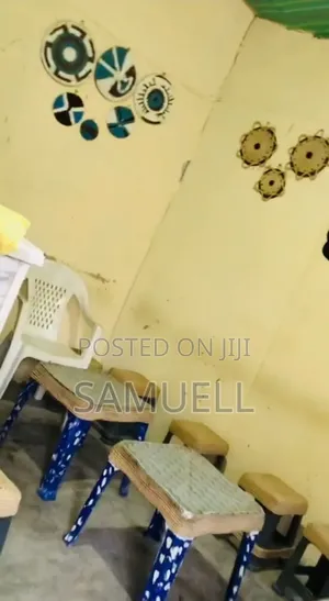 የሚሸጥ ምግብ ቤት ከነ ሙሉ እቃው