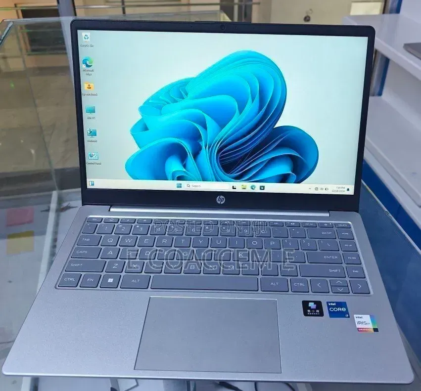 New Laptop HP Stream Notebook 16GB Intel Core i7 SSD 512GB