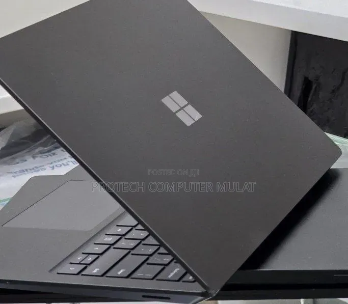 New Laptop Microsoft Surface Laptop 5 16GB Intel Core i7 SSD 512GB