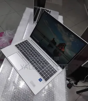 New Laptop HP EliteBook 840 G8 16GB Intel Core i5 SSD 512GB