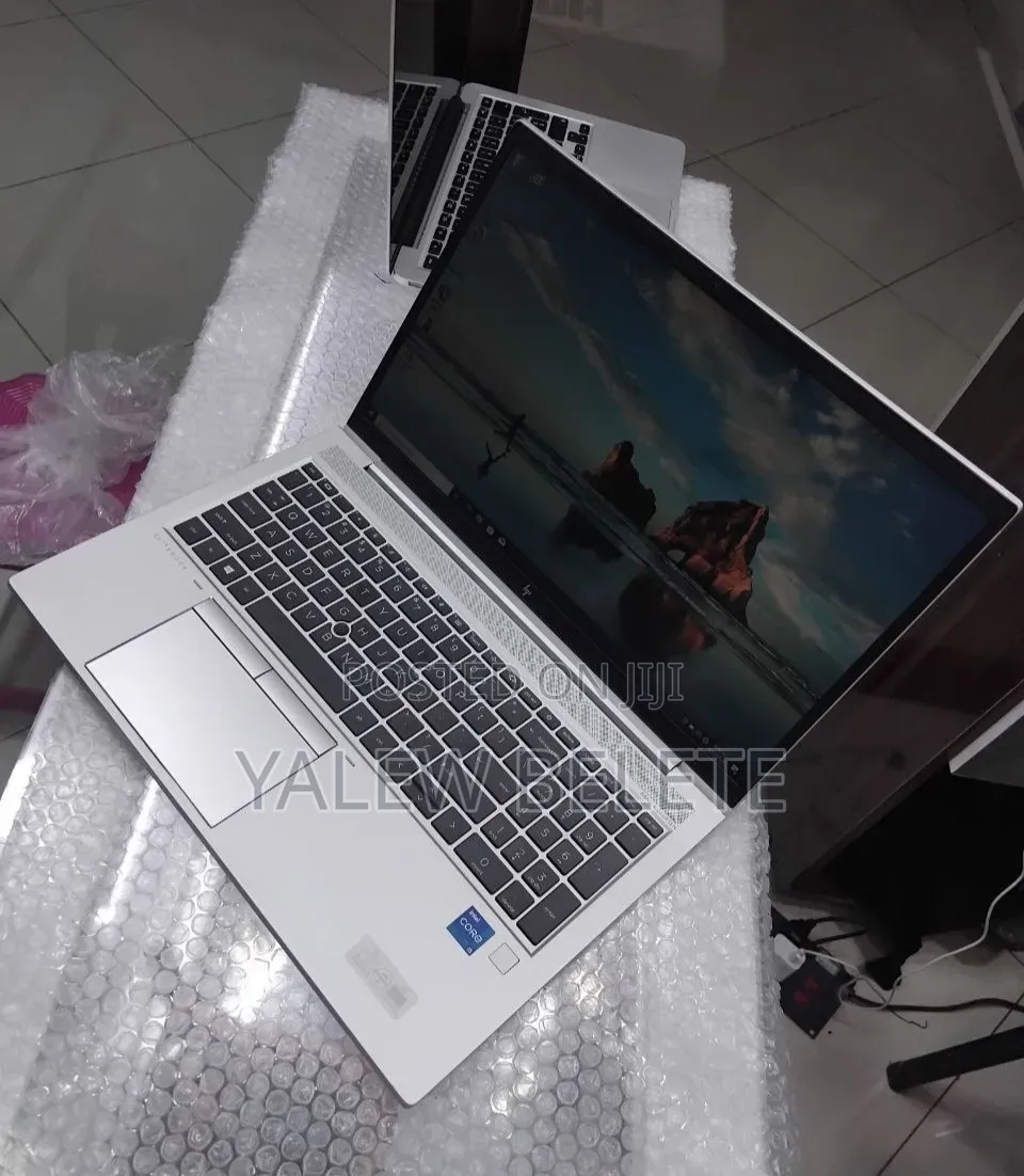 New Laptop HP EliteBook 840 G8 16GB Intel Core i5 SSD 512GB