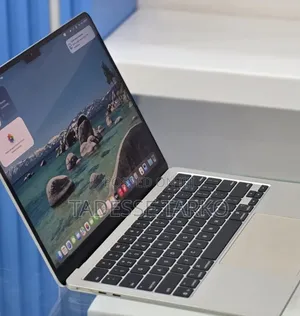 New Laptop Apple MacBook Air 2025 M4 13-inch 16GB Apple M4 SSD 256GB