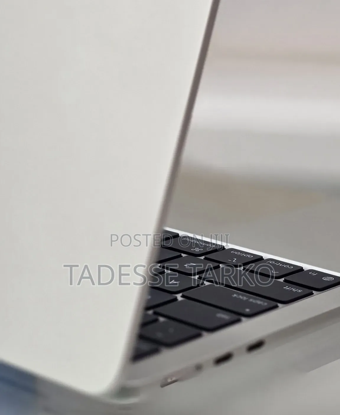 New Laptop Apple MacBook Air 2025 M4 13-inch 16GB Apple M4 SSD 256GB