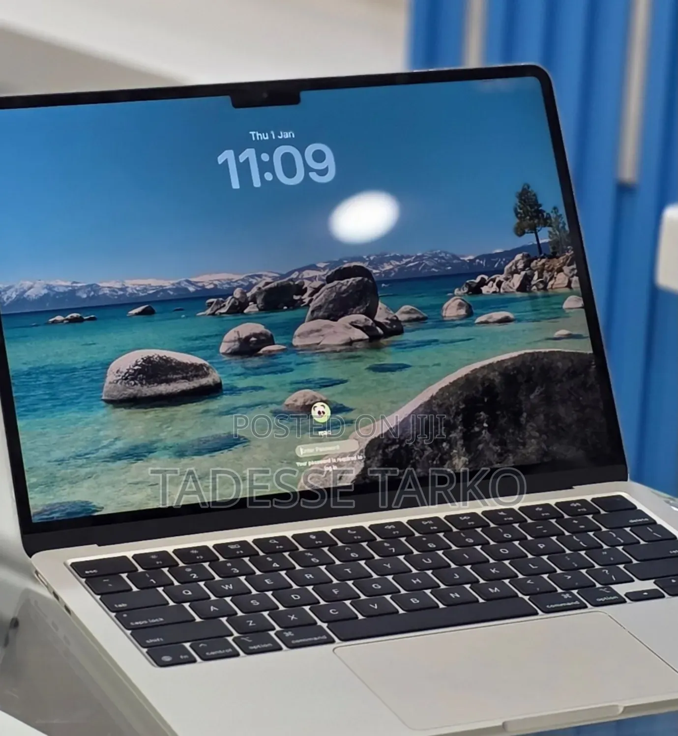 New Laptop Apple MacBook Air 2025 M4 13-inch 16GB Apple M4 SSD 256GB