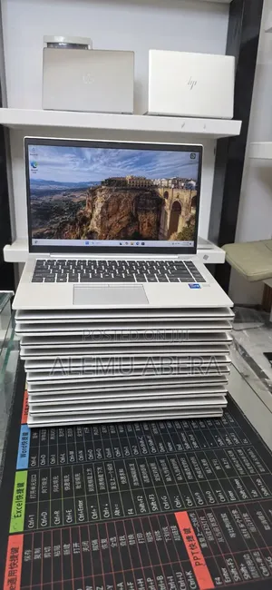 New Laptop HP EliteBook 840 G8 16GB Intel Core i7 SSD 512GB