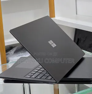 New Laptop Microsoft Surface Laptop 5 16GB Intel Core i7 SSD 512GB