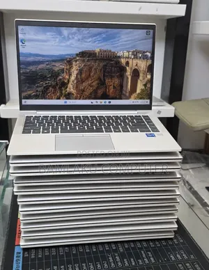 New Laptop HP EliteBook 840 G8 16GB Intel Core i7 SSD 512GB