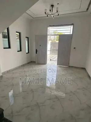 7bdrm House in Addis Abeba, Bole for sale