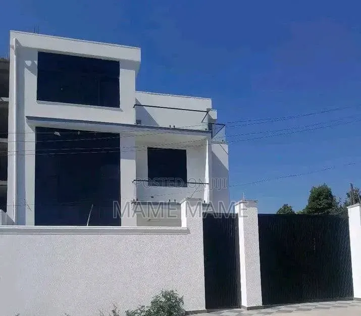 7bdrm House in Addis Abeba, Bole for sale