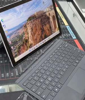New Laptop Microsoft Surface 16GB Intel Core i7 SSD 512GB