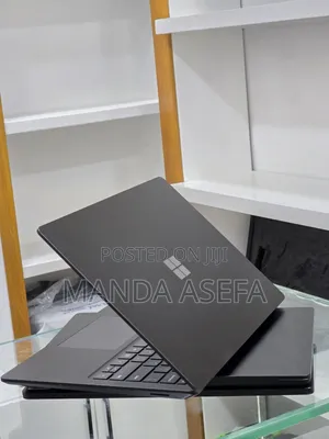 New Laptop Microsoft Surface Laptop 5 16GB Intel Core i7 SSD 512GB