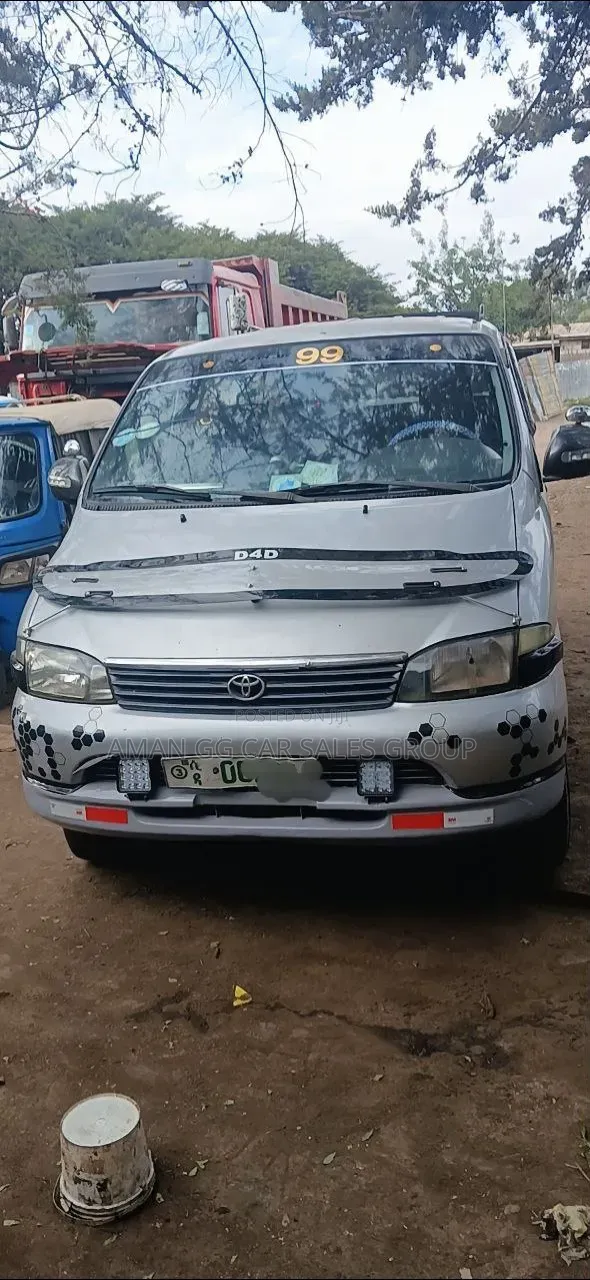 Toyota HiAce 2006 Silver
