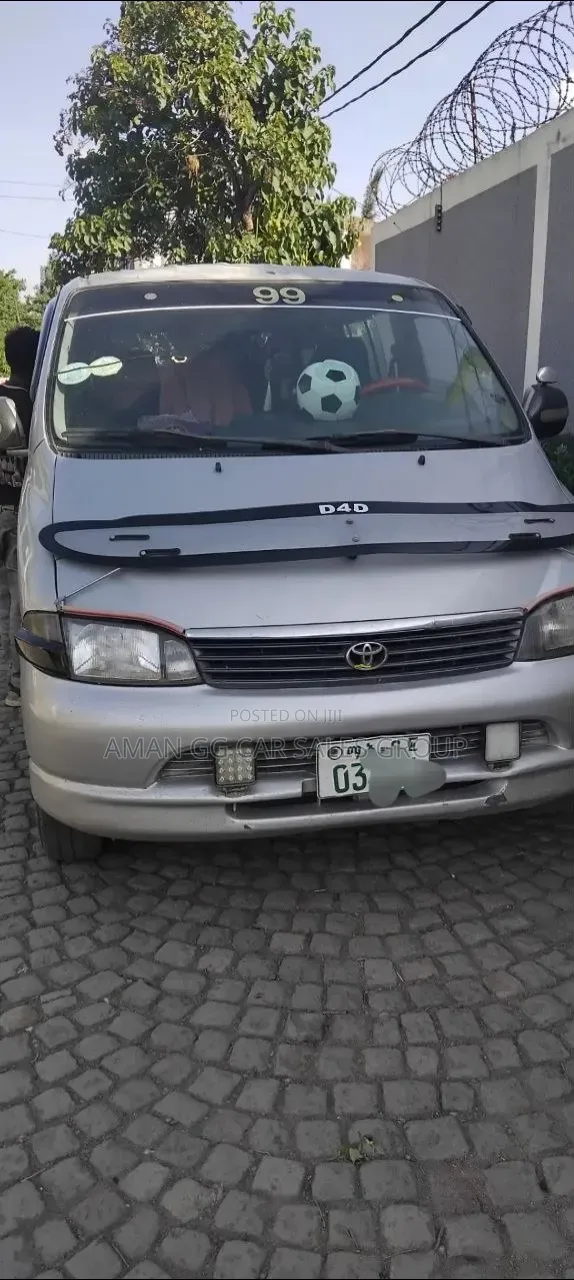 Toyota HiAce 2006 Silver
