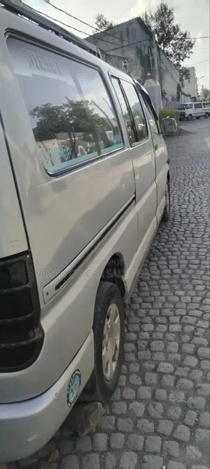 Toyota HiAce 2006 Silver
