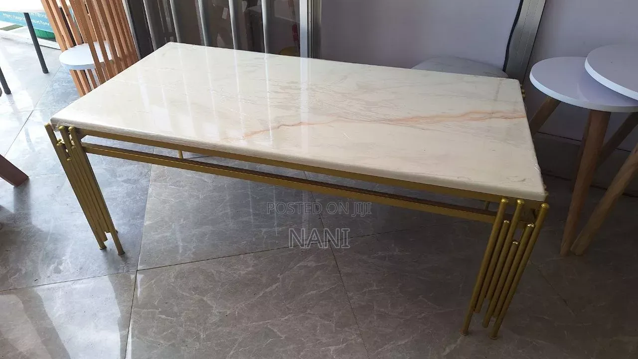 Center Table(Epoxy)