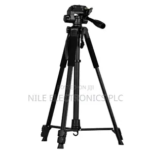 Cegor F-360t Tripod With a 3-Way Fluid Effect Head in Black
