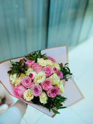 Medium Toy With Bouquet