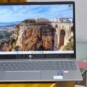 New Laptop HP Stream Notebook 16GB Intel Core i7 SSD 1T