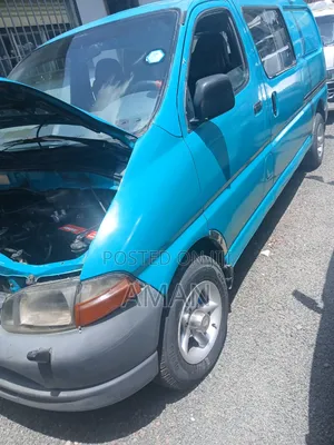 Toyota HiAce 2001 Green