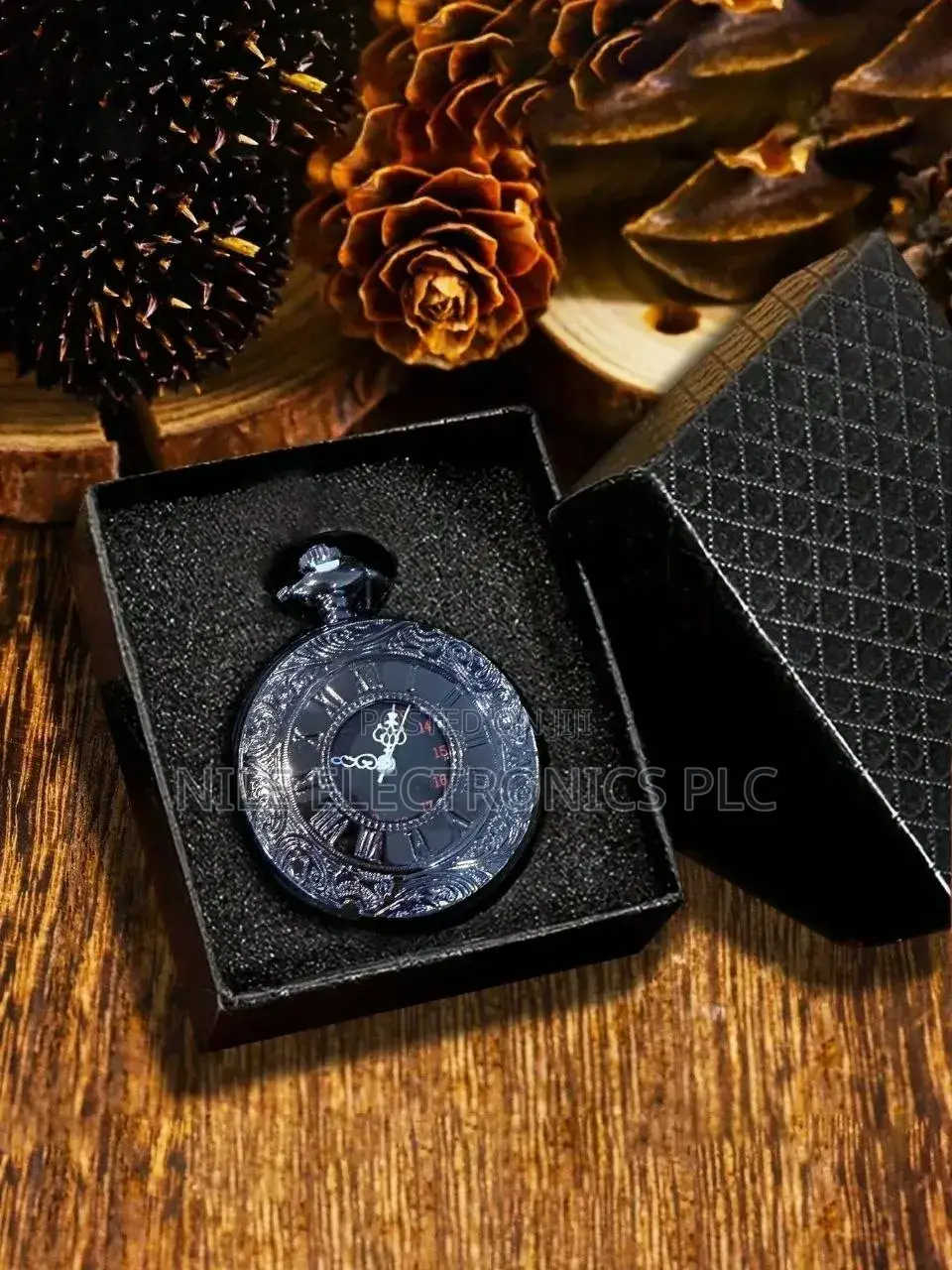 Classic Large Gear Pocket Watch, Roman Numeral Dial Quartz Pendant