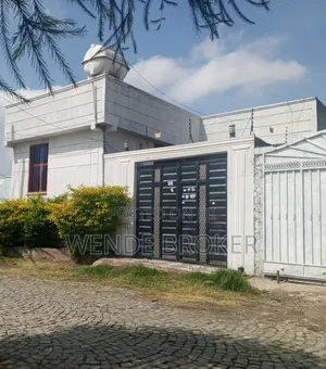 Furnished 5bdrm House in ዱከም ከተማ, Oromia-Finfinne for sale
