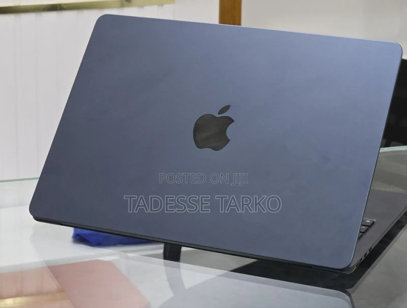 New Laptop Apple MacBook Air 2025 M4 13-inch 16GB Apple M4 SSD 256GB