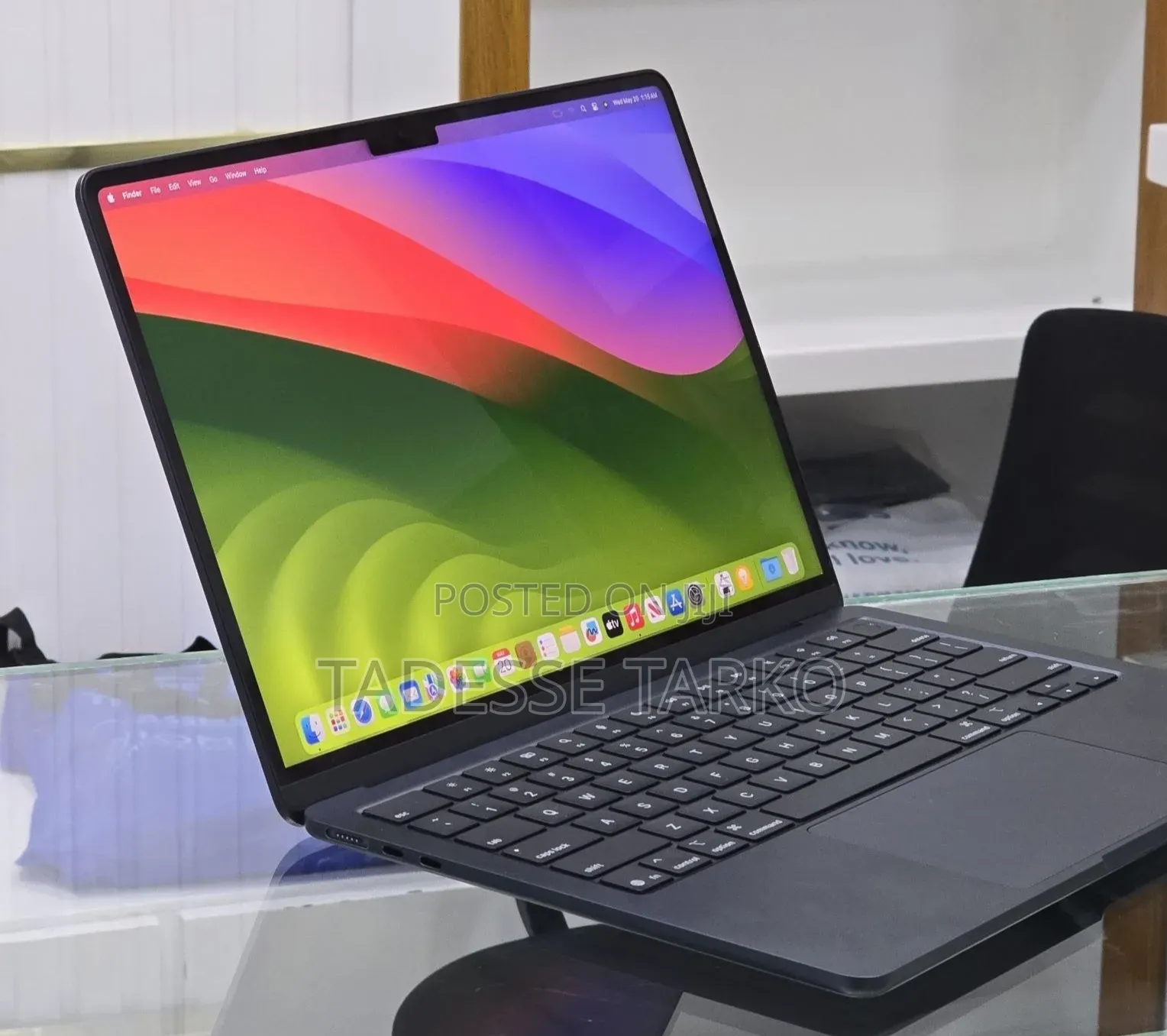 New Laptop Apple MacBook Air 2025 M4 13-inch 16GB Apple M4 SSD 256GB