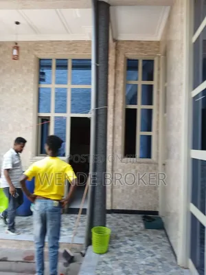 Furnished 5bdrm House in ዱከም ከተማ, Oromia-Finfinne for sale