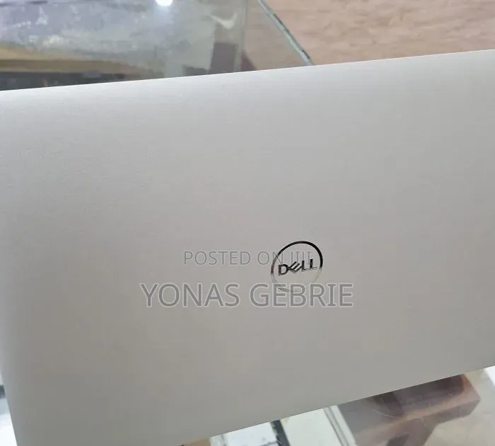 New Laptop Dell XPS 15 16GB Intel Core i7 SSD 512GB